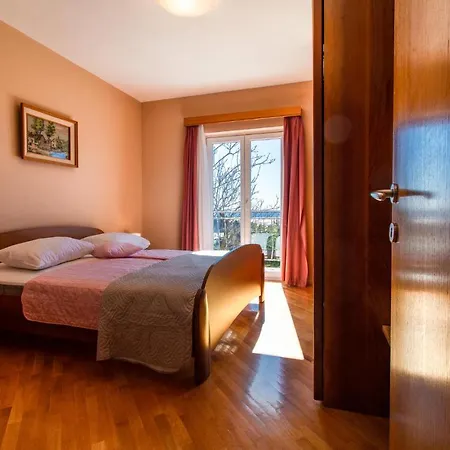 Appartamento Amazing In W/ Wifi And 2 Bedrooms Pirano